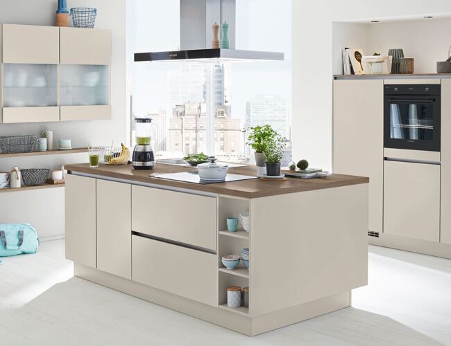 Küche mit Kochinsel